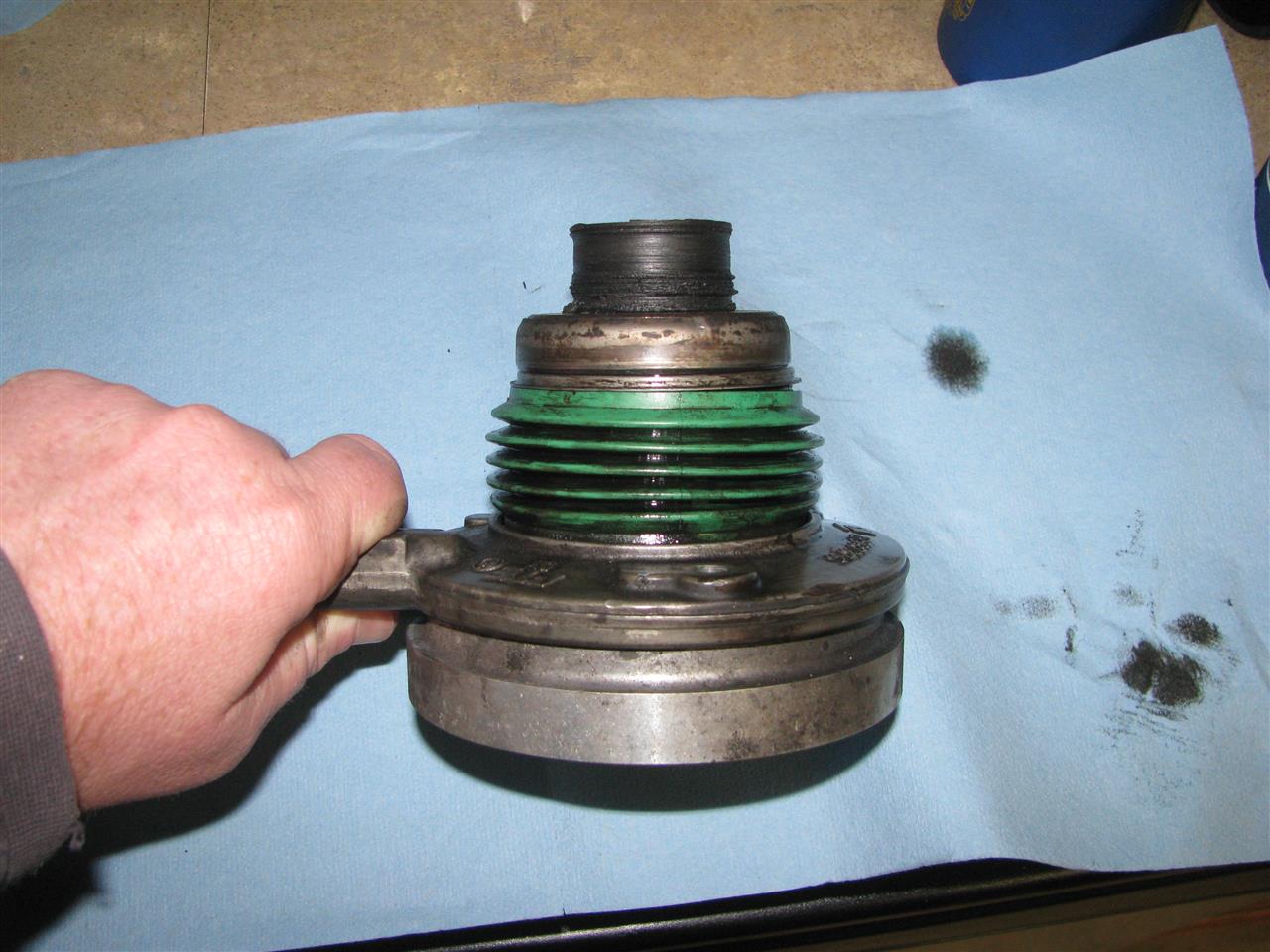 Clutch slave / remote bleeder / hose leak troubleshooting Cadillac